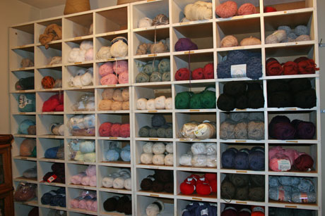 Items inside Spinaweb in Historic Occoquan